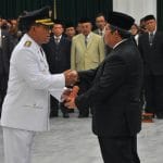 Drs. Nasrudin Azis Dilantik Menjadi Walikota Cirebon Sisa Masa Jabatan 2013-2018